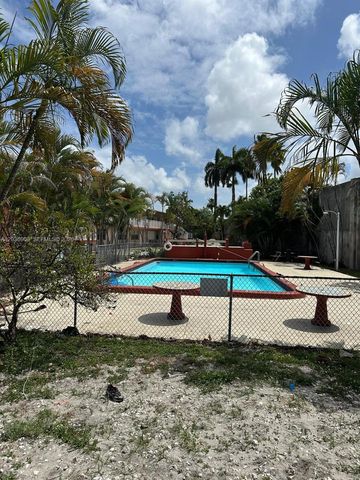 2916 Funston Street 47A, Hollywood, FL 33020