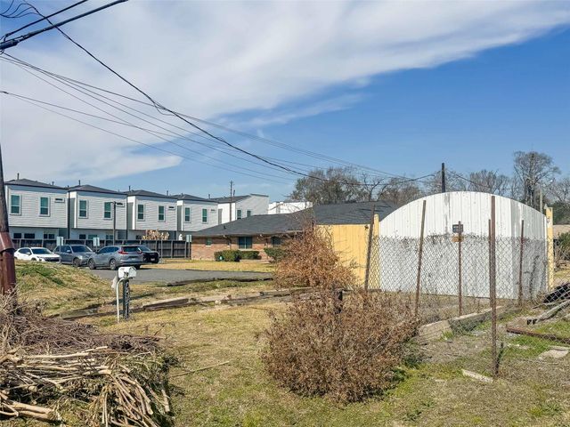 719 E Whitney Street, Houston, TX 77022