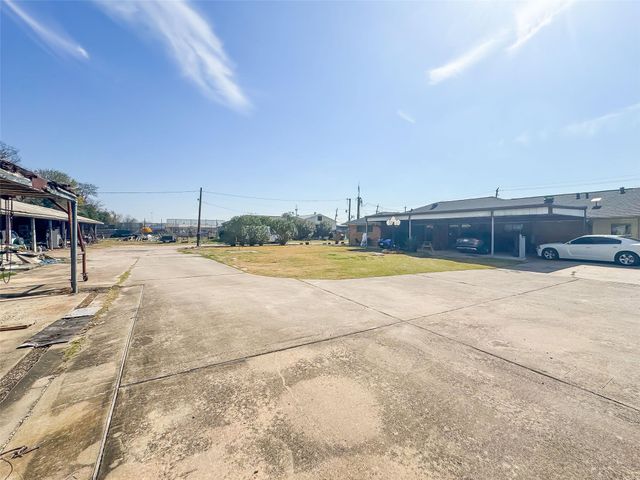 719 E Whitney Street, Houston, TX 77022