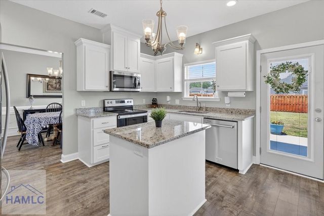 92 Morrison Way SE, Ludowici, GA 31316