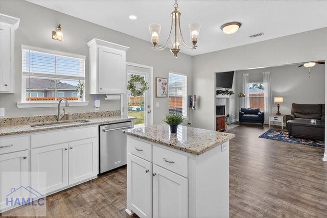 92 Morrison Way SE, Ludowici, GA 31316