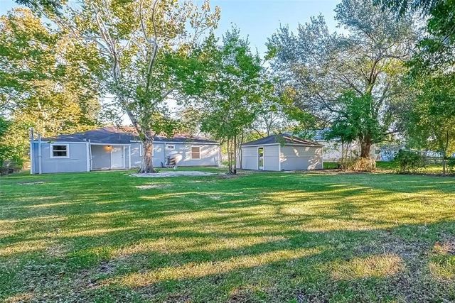 515 Bluebonnet Drive, La Marque, TX 77568