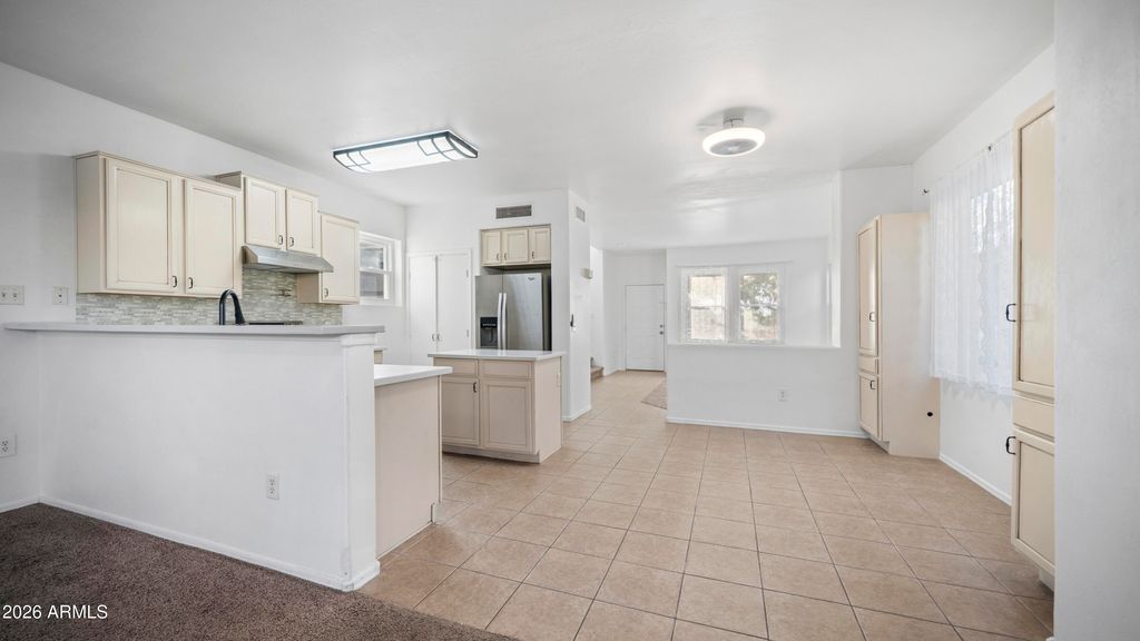 7245 S 41ST Drive, Phoenix, AZ 85041 — photo 4