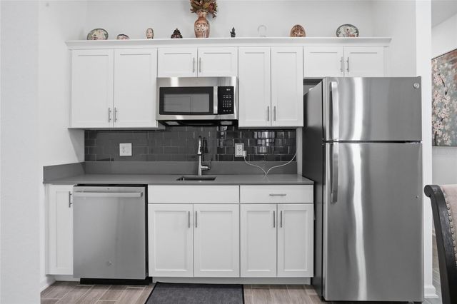 2942 CAMDEN WAY, Davenport, FL 33837