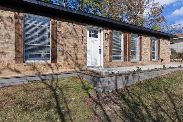 1313 Annette Dr., Longview, TX 75604