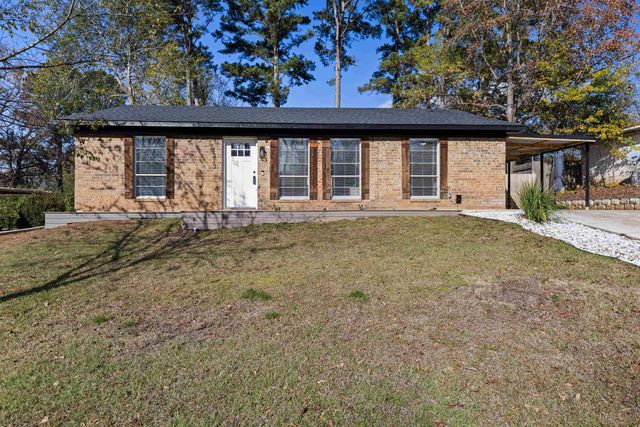 1313 Annette Dr., Longview, TX 75604