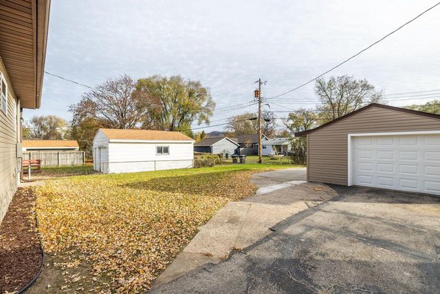 2929 21st PLACE S, La Crosse, WI 54601