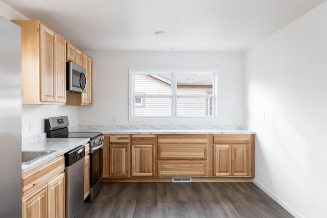 2929 21st PLACE S, La Crosse, WI 54601