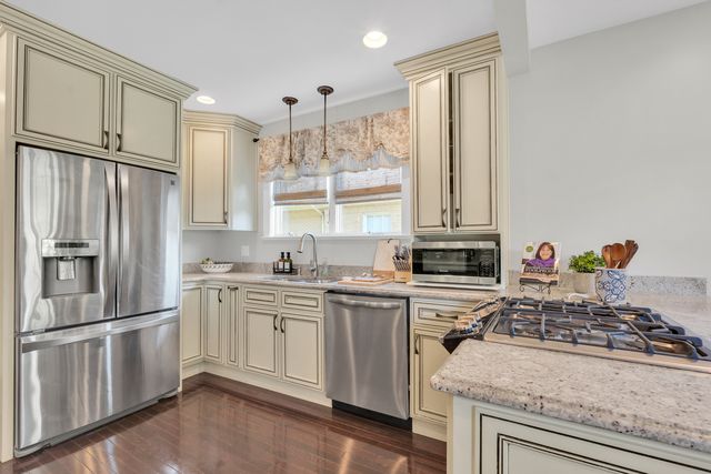 10520 S Hamilton Avenue, Chicago, IL 60643