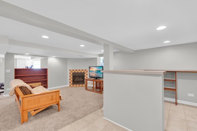 10520 S Hamilton Avenue, Chicago, IL 60643