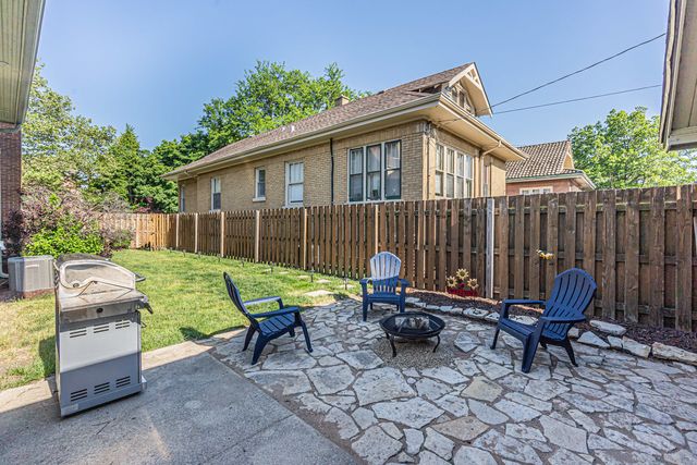 10520 S Hamilton Avenue, Chicago, IL 60643