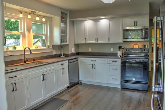 95 Poocham Road, Chesterfield, NH 03466