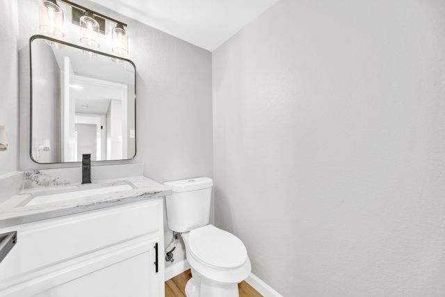 613 Laurel Street, Cedar Hill, TX 75104