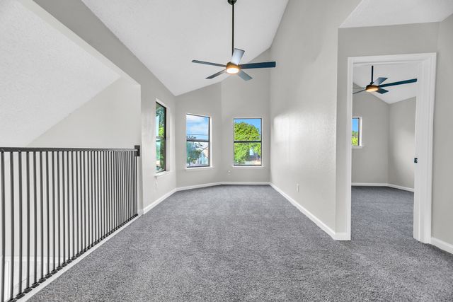 613 Laurel Street, Cedar Hill, TX 75104
