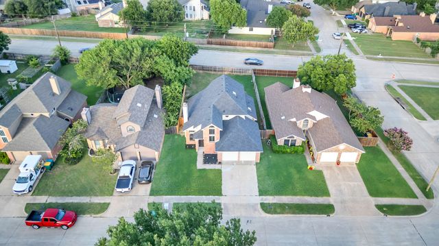 613 Laurel Street, Cedar Hill, TX 75104