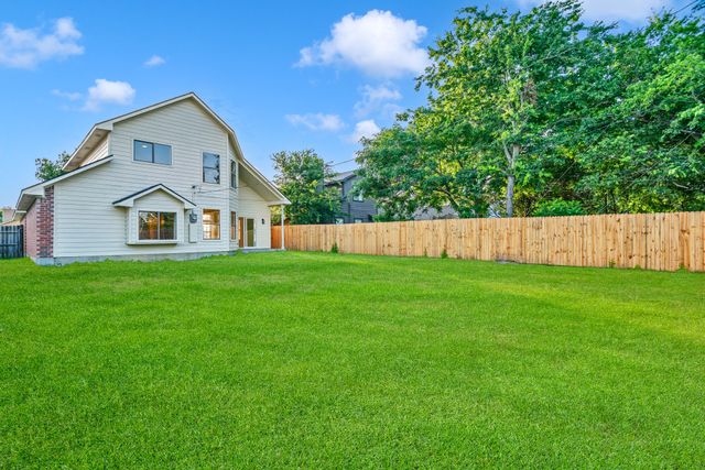 613 Laurel Street, Cedar Hill, TX 75104