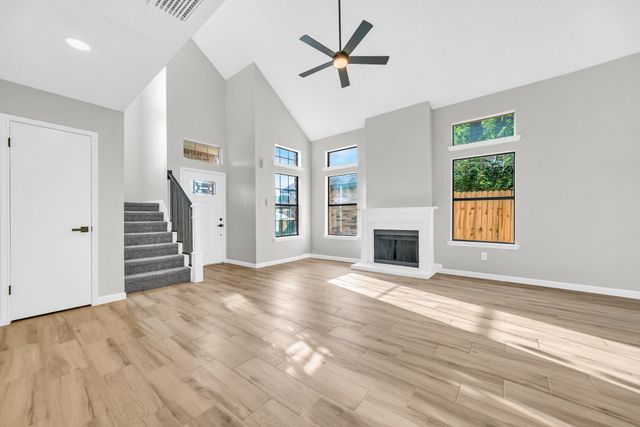 613 Laurel Street, Cedar Hill, TX 75104