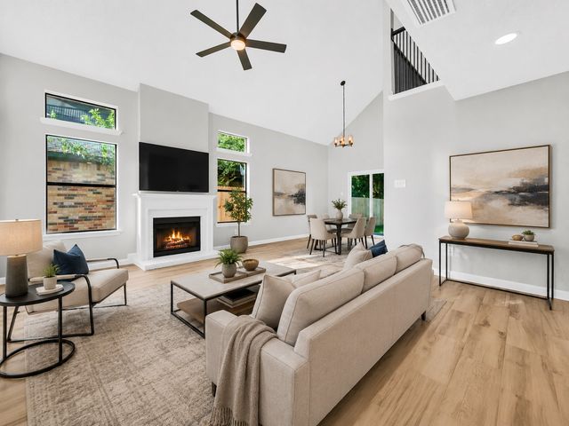 613 Laurel Street, Cedar Hill, TX 75104