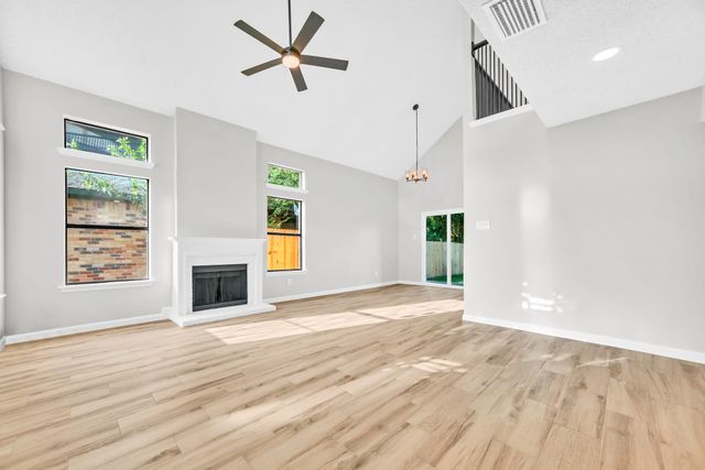 613 Laurel Street, Cedar Hill, TX 75104