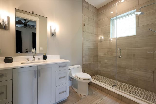 2402 W PARKLAND BOULEVARD, Tampa, FL 33609