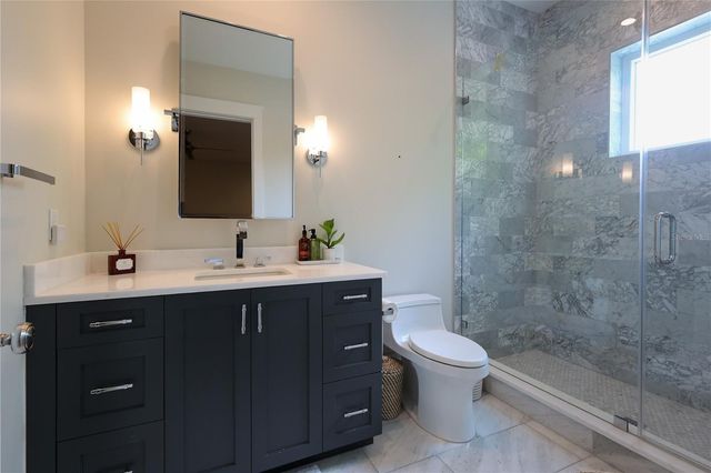 2402 W PARKLAND BOULEVARD, Tampa, FL 33609