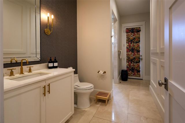 2402 W PARKLAND BOULEVARD, Tampa, FL 33609