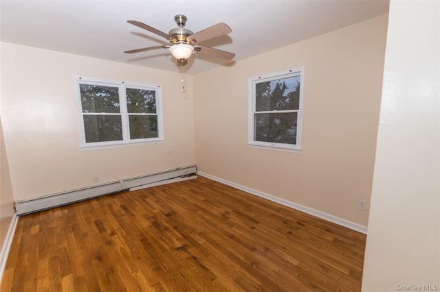 27 Park Place 2, Lynbrook, NY 11563