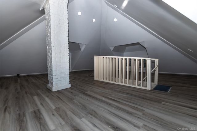 27 Park Place 2, Lynbrook, NY 11563