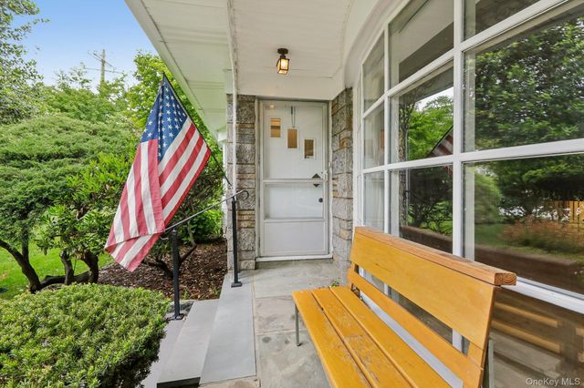 1055 Mamaroneck Avenue, White Plains, NY 10605