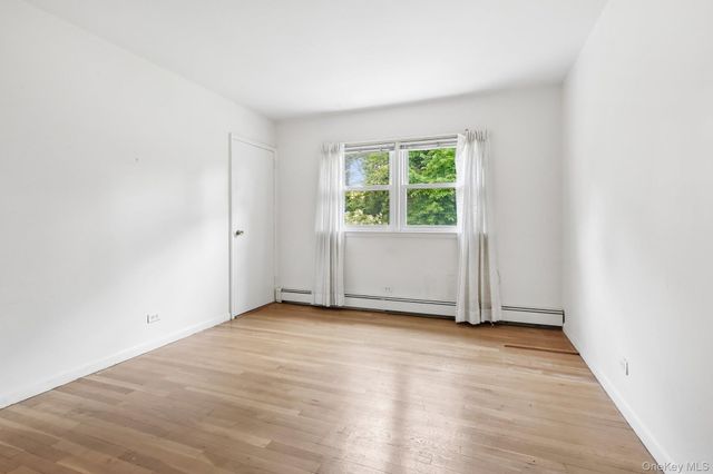 1055 Mamaroneck Avenue, White Plains, NY 10605
