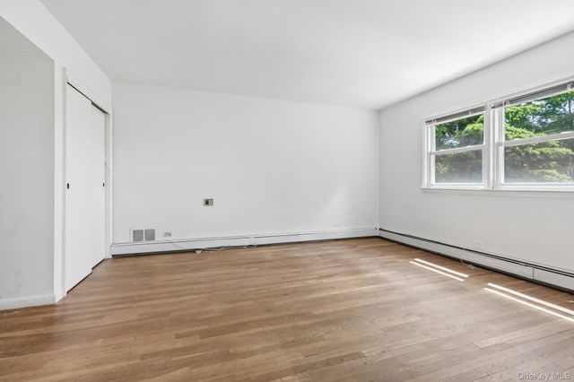 1055 Mamaroneck Avenue, White Plains, NY 10605