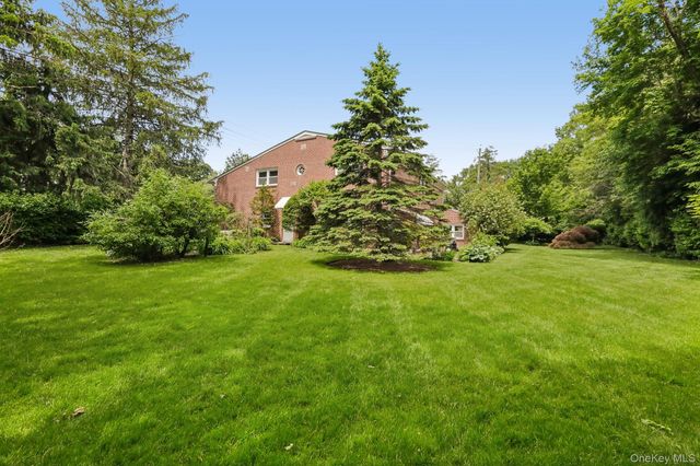 1055 Mamaroneck Avenue, White Plains, NY 10605