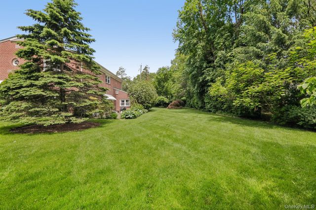 1055 Mamaroneck Avenue, White Plains, NY 10605