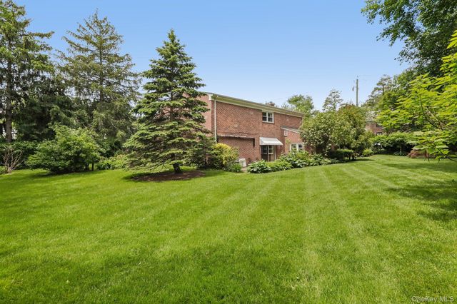 1055 Mamaroneck Avenue, White Plains, NY 10605