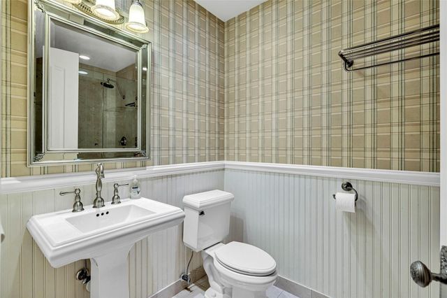 317 N Victoria Park Road, Fort Lauderdale, FL 33301