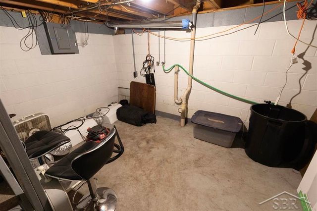 3319 Henry Street, Midland, MI 48642