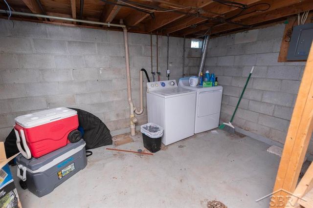 3319 Henry Street, Midland, MI 48642