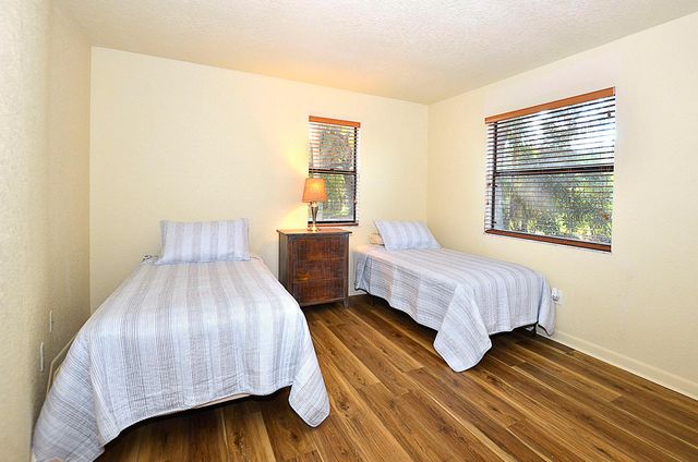 1135 3rd Avenue 101, Vero Beach, FL 32960