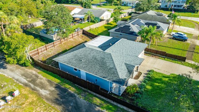 2010 Forest Avenue, Daytona Beach, FL 32119