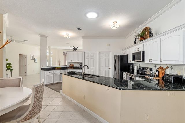 5711 NW 25TH LOOP, Ocala, FL 34482