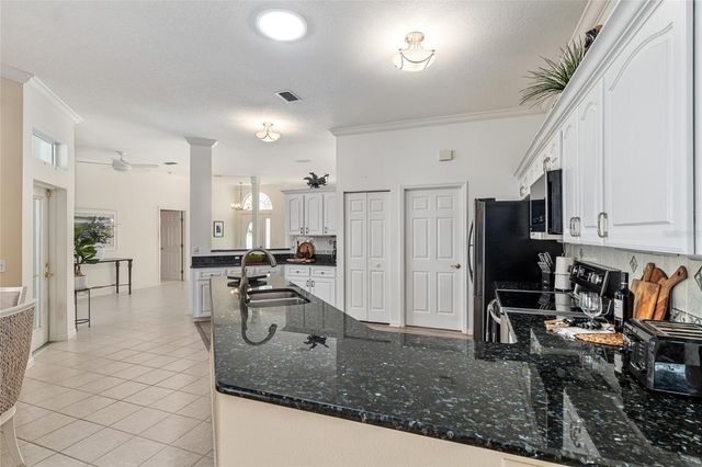 5711 NW 25TH LOOP, Ocala, FL 34482