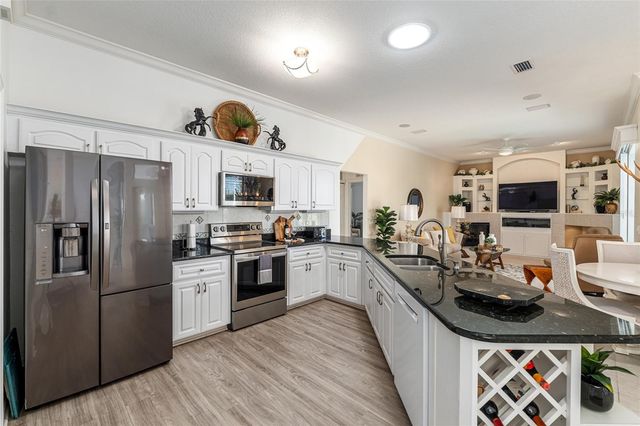 5711 NW 25TH LOOP, Ocala, FL 34482