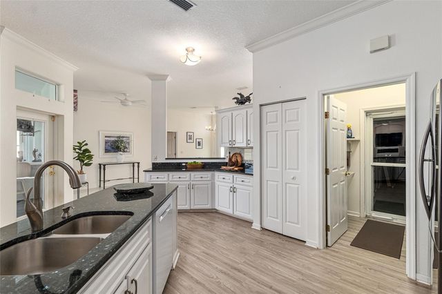 5711 NW 25TH LOOP, Ocala, FL 34482