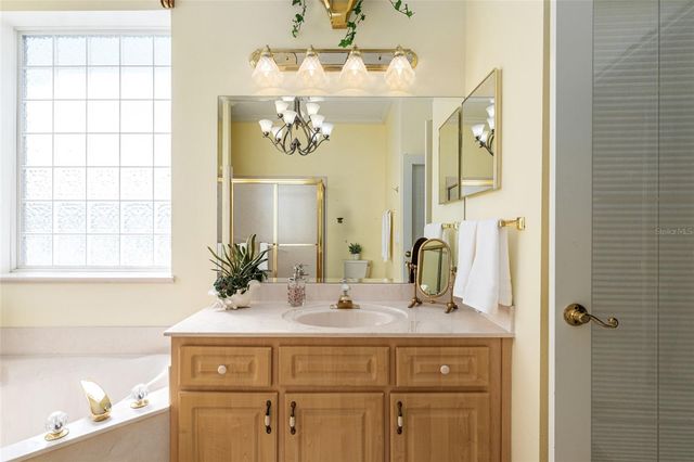 5711 NW 25TH LOOP, Ocala, FL 34482