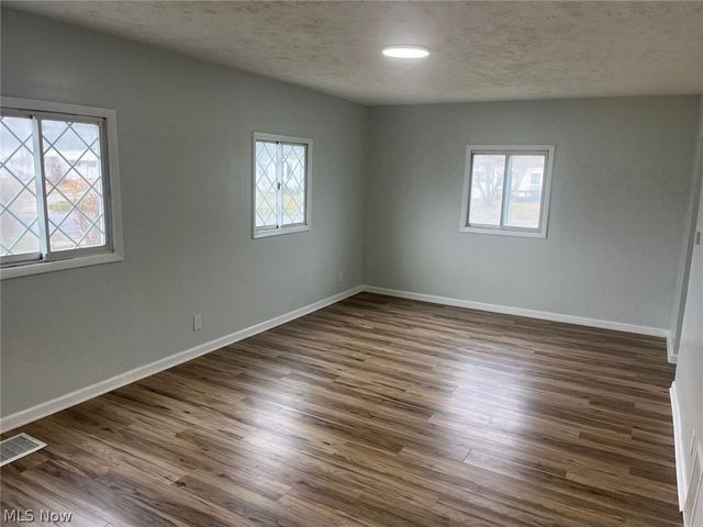 4061 Gregus Avenue, Lorain, OH 44055