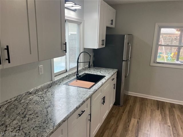 4061 Gregus Avenue, Lorain, OH 44055