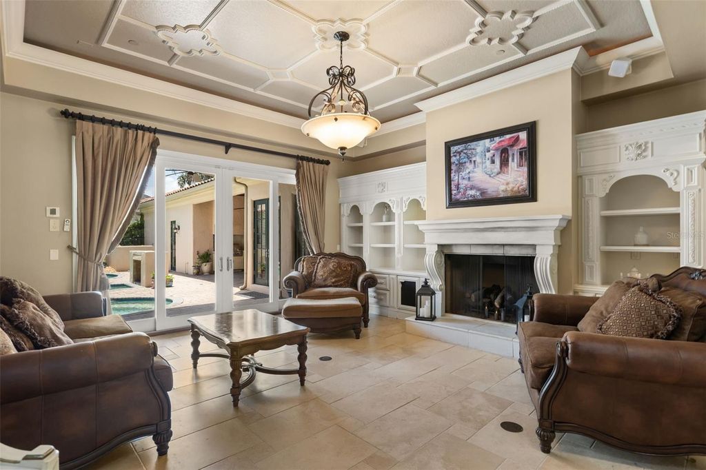 Image 15 of property listing at 2734 MEETING PLACE, Orlando, FL 32814