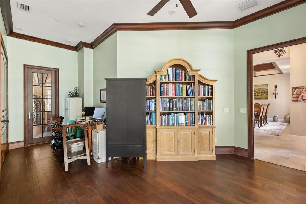 Image 18 of property listing at 2734 MEETING PLACE, Orlando, FL 32814