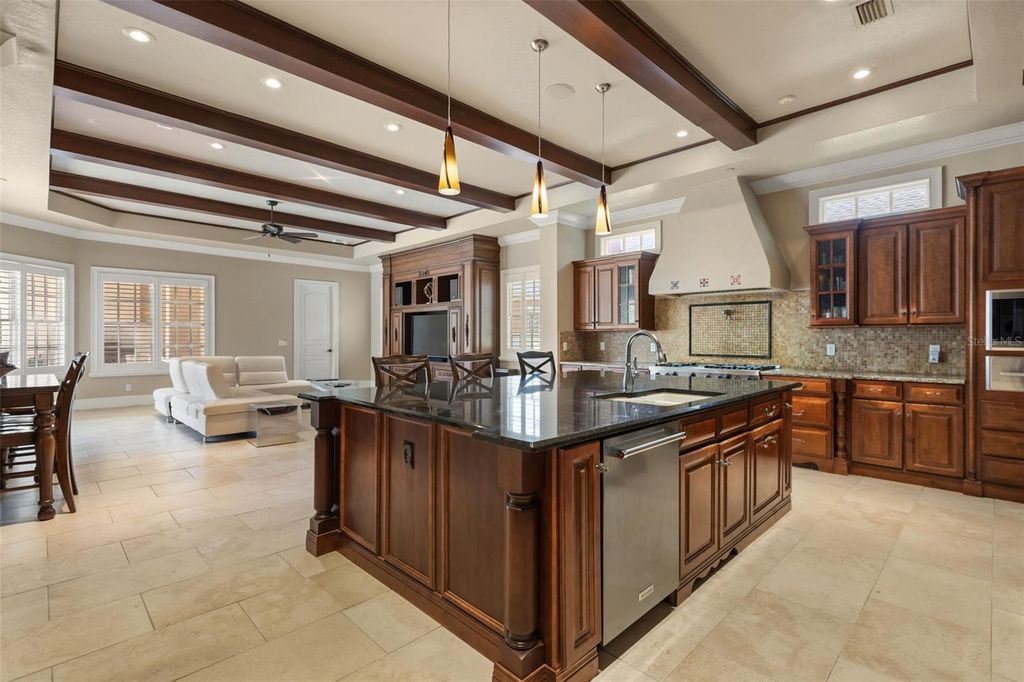 Image 20 of property listing at 2734 MEETING PLACE, Orlando, FL 32814