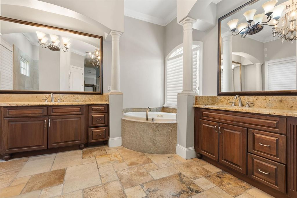 Image 33 of property listing at 2734 MEETING PLACE, Orlando, FL 32814